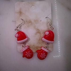 The perfect winter pair dangled Earrings!